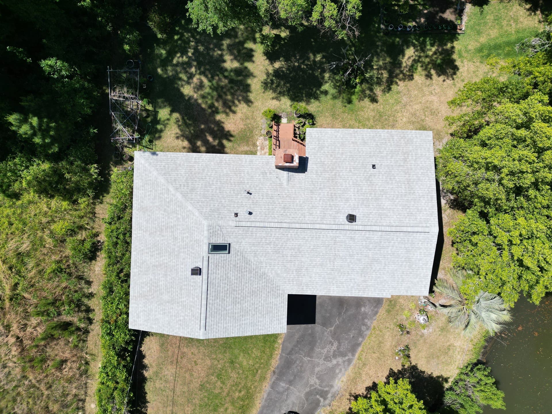 Atlas Oyster Shell roof from street view Savannah home
