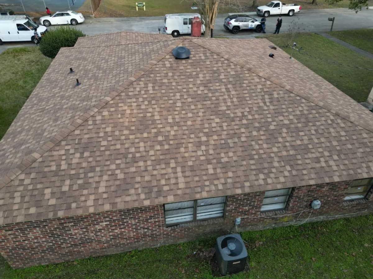 Premium CertainTeed Presidential Autumn Blend architectural shingle installation on traditional Savannah Historic District home